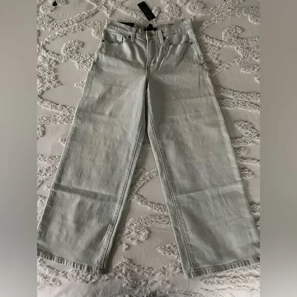 Banana Republic Wide-Leg Crop Jean - Picture 6 of 16